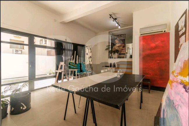 Imagem Casa com 5 Quartos à Venda, 299 m² em Menino Deus - Porto Alegre Imagem Casa com 5 Quartos à Venda, 299 m² em Menino Deus - Porto Alegre