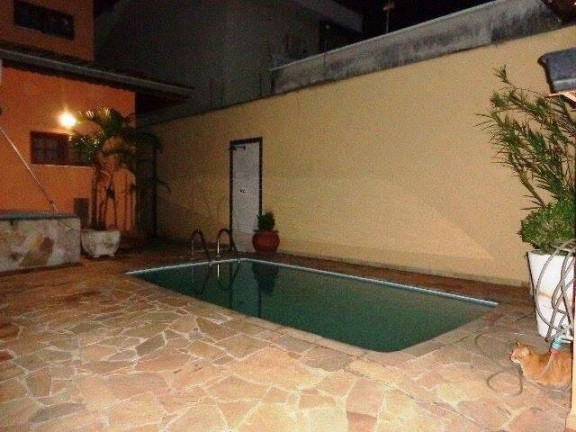 Imagem Casa com 4 Quartos à Venda, 280 m² em Vila Jaboticabeira - Taubaté Imagem Casa com 4 Quartos à Venda, 280 m² em Vila Jaboticabeira - Taubaté