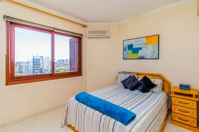 Imagem Cobertura com 3 Quartos à Venda, 324 m² em Jardim Itu - Porto Alegre