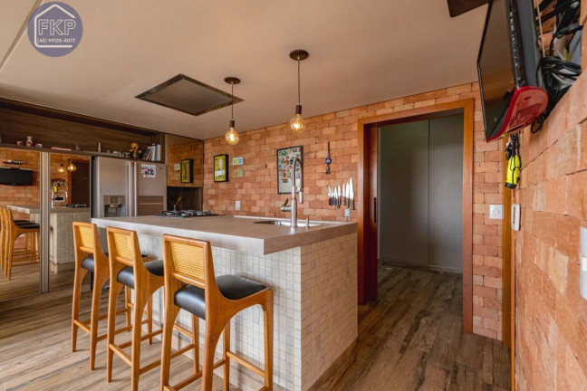 Imagem Casa com 3 Quartos à Venda, 450 m² em João Paulo - Florianópolis