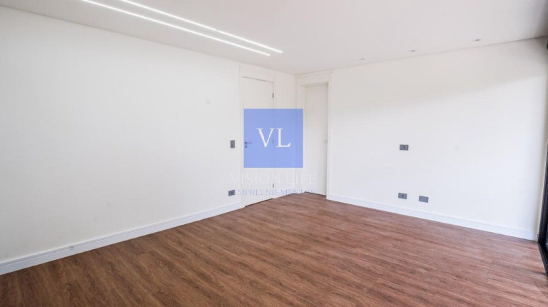 Imagem Casa com 4 Quartos à Venda, 190 m² em Santa Cândida - Curitiba