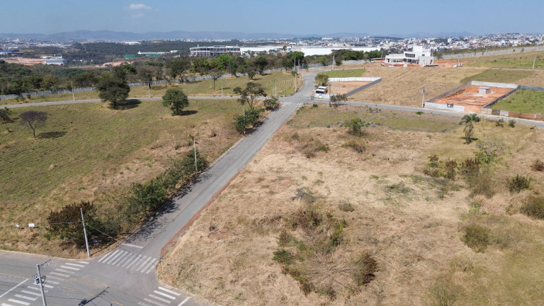 Terreno à Venda, 1.000 m² em Contagem