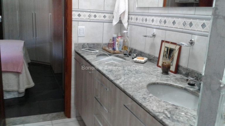 Imagem Casa com 3 Quartos à Venda, 267 m² em Vila São Sebastião - Valinhos Imagem Casa com 3 Quartos à Venda, 267 m² em Vila São Sebastião - Valinhos
