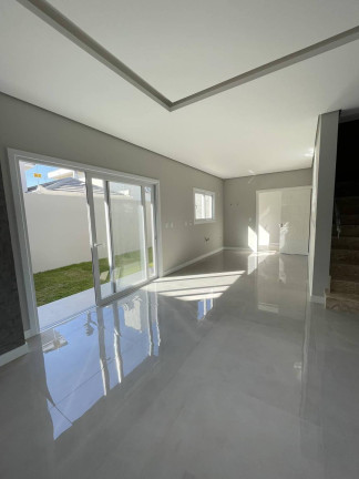 Imagem Sobrado com 3 Quartos à Venda, 220 m² em Moinhos De Vento - Canoas