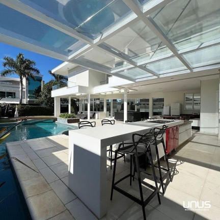 Imagem Casa com 4 Quartos à Venda, 537 m² em Jurerê Internacional - Florianópolis Imagem Casa com 4 Quartos à Venda, 537 m² em Jurerê Internacional - Florianópolis