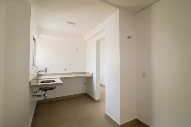Imagem Imóvel com 2 Quartos à Venda, 106 m² em Copacabana - Rio De Janeiro Imagem Imóvel com 2 Quartos à Venda, 106 m² em Copacabana - Rio De Janeiro