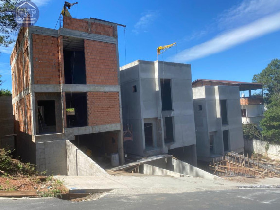 Imagem Casa com 4 Quartos à Venda, 200 m² em Ariribá - Balneário Camboriú Imagem Casa com 4 Quartos à Venda, 200 m² em Ariribá - Balneário Camboriú