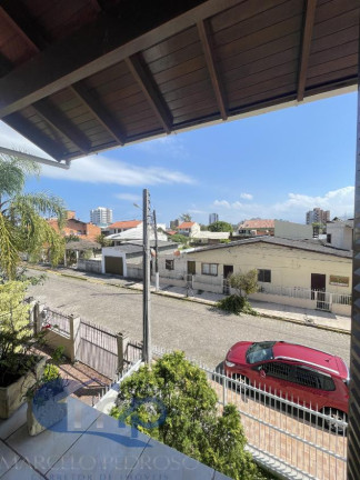 Imagem Casa com 4 Quartos à Venda, 240 m² em Centro - Torres