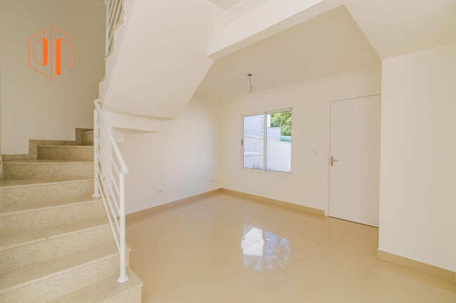Imagem Sobrado com 3 Quartos à Venda, 100 m² em Santa Cândida - Curitiba