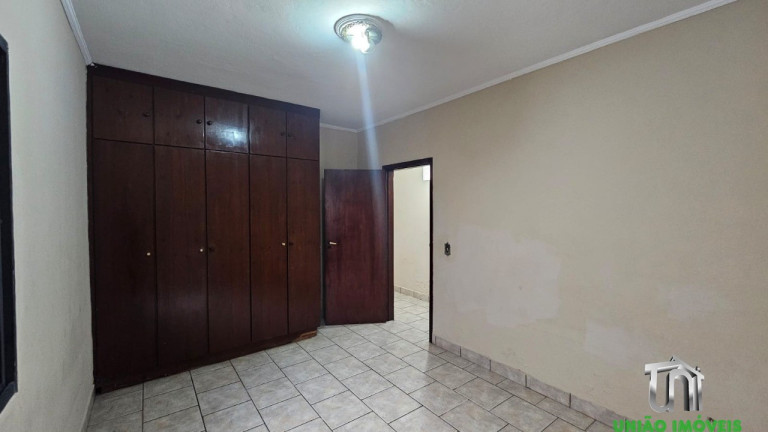 Imagem Casa com 3 Quartos à Venda, 120 m² em Vila Aparecida - Bragança Paulista