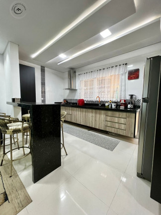 Imagem Sobrado com 3 Quartos à Venda, 84 m² em Caiçara - Praia Grande