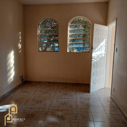 Casa com 2 Quartos para Alugar, 300 m² em Jardim Das Nações - Taubaté