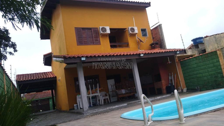 Sobrado com 3 Quartos à Venda, 162 m² em Cibratel - Itanhaem
