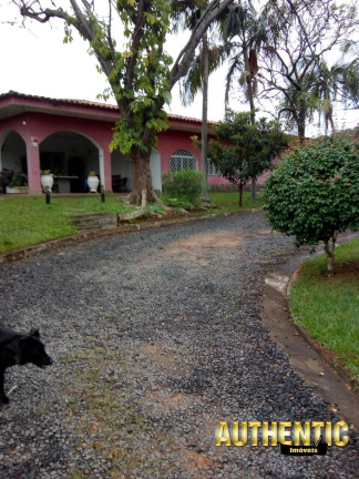 Imóvel com 5 Quartos à Venda,  em Brasil - Itu