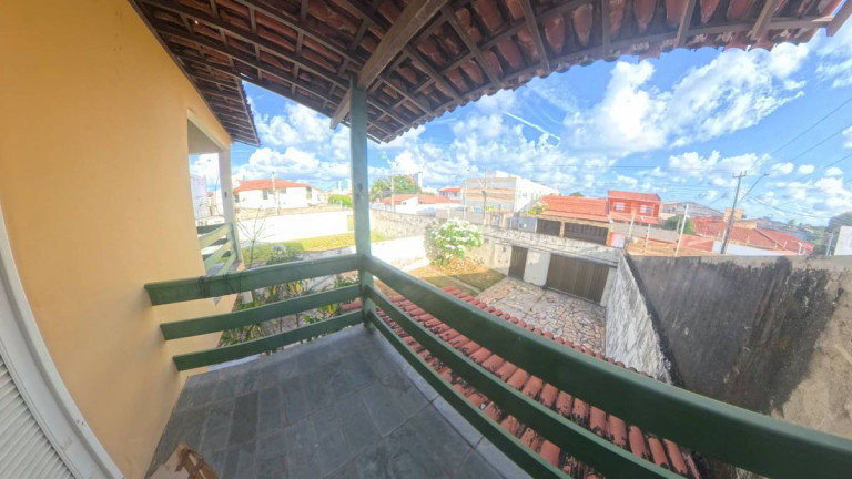 Imagem Casa com 5 Quartos à Venda, em Coroa Do Meio - Aracaju Imagem Casa com 5 Quartos à Venda, em Coroa Do Meio - Aracaju