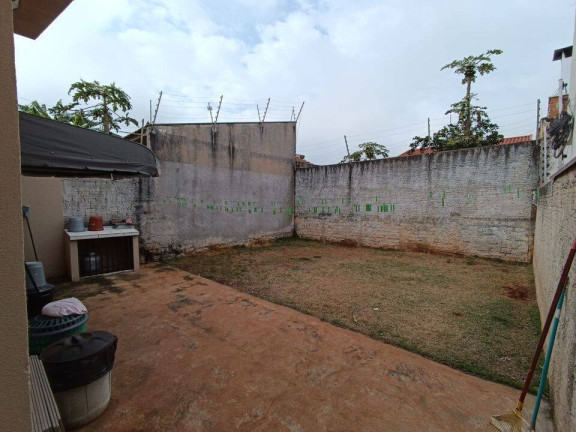 Imagem Casa com 2 Quartos à Venda, 180 m² em Jardim Petrópolis - Arapongas Imagem Casa com 2 Quartos à Venda, 180 m² em Jardim Petrópolis - Arapongas