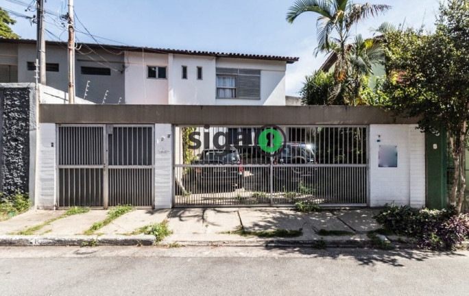 Casa com 4 Quartos à Venda, 220 m² em Campo Belo - São Paulo