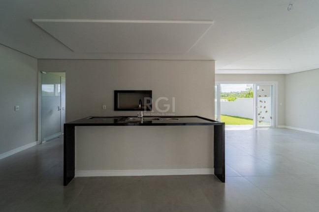 Imagem Imóvel com 3 Quartos à Venda, 300 m² em Vila Nova - Porto Alegre Imagem Imóvel com 3 Quartos à Venda, 300 m² em Vila Nova - Porto Alegre