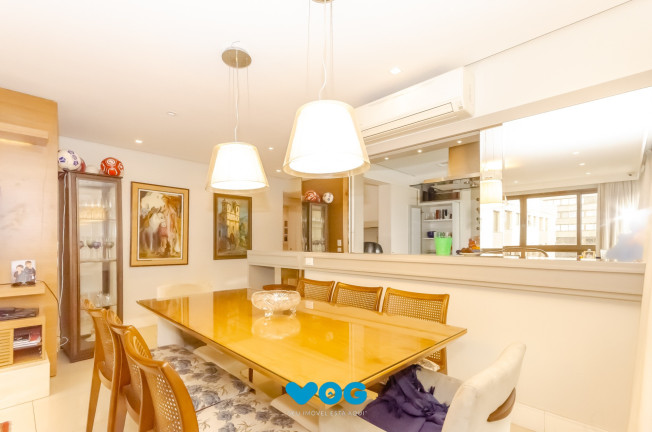 Imagem Imóvel com 3 Quartos à Venda, 136 m² em Petrópolis - Porto Alegre Imagem Imóvel com 3 Quartos à Venda, 136 m² em Petrópolis - Porto Alegre