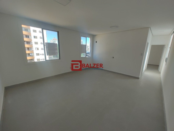 Apartamento com 2 Quartos à Venda, 76 m² em Centro - Florianópolis