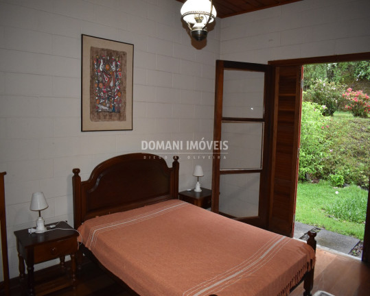 Imagem Casa com 4 Quartos à Venda, 185 m² em Região Do Vale Encantado - Campos Do Jordão