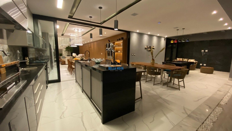 Imagem Casa com 6 Quartos à Venda, em Riviera De São Lourenço - Bertioga Imagem Casa com 6 Quartos à Venda, em Riviera De São Lourenço - Bertioga