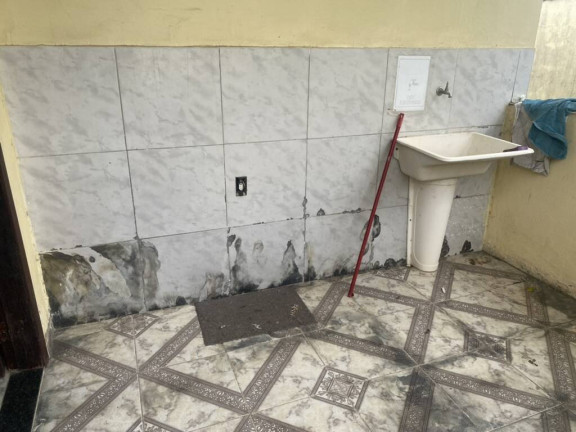 Imagem Casa com 1 Quarto à Venda, 450 m² em Jardim Ipitangas - Saquarema