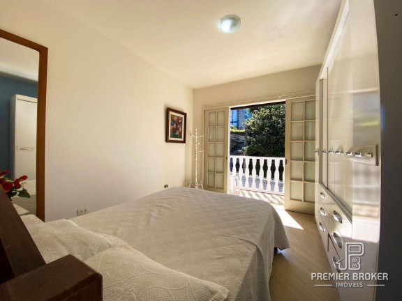Imagem Casa com 4 Quartos à Venda, 213 m² em Iucas - Teresópolis