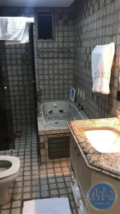 Imagem Apartamento com 4 Quartos para Temporada, 180 m² em Centro - Balneário Camboriú Imagem Apartamento com 4 Quartos para Temporada, 180 m² em Centro - Balneário Camboriú