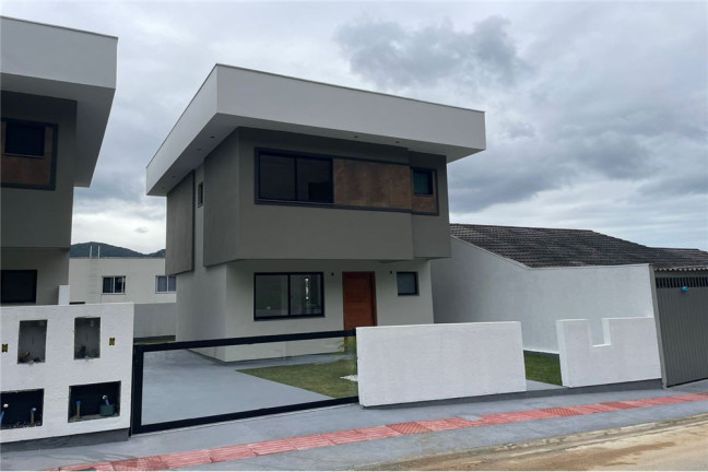 Imagem Casa com 3 Quartos à Venda,  em Bela Vista - Palhoça