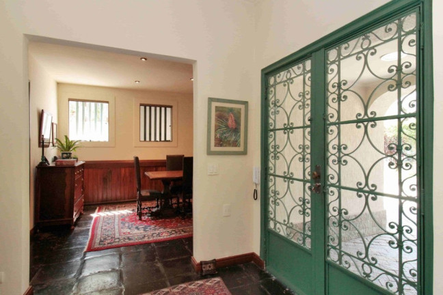 Imagem Casa com 3 Quartos à Venda,  em Pacaembu - São Paulo