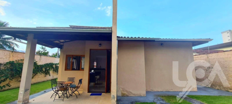 Imagem Casa com 3 Quartos à Venda, 110 m² em Jardim Aruan - Caraguatatuba Imagem Casa com 3 Quartos à Venda, 110 m² em Jardim Aruan - Caraguatatuba