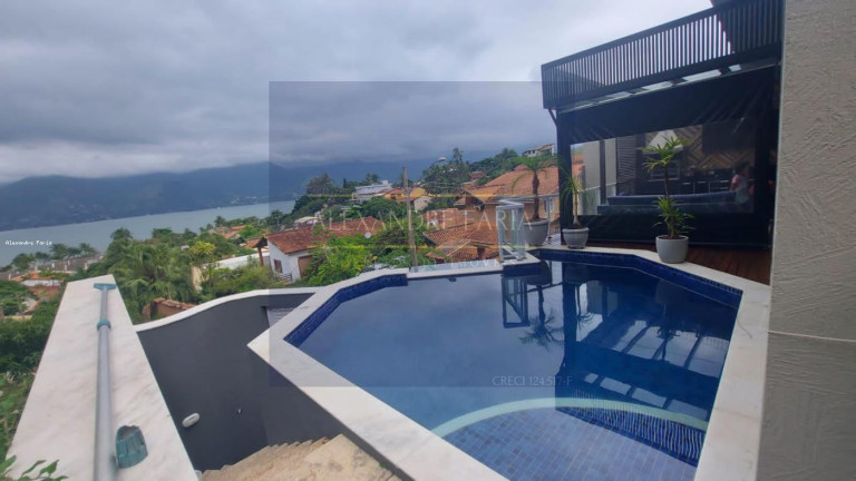 Casa com 4 Quartos à Venda, 300 m² em Praia Deserta - São Sebastião