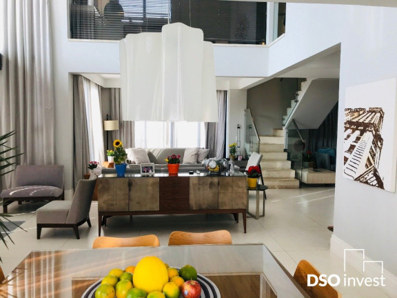 Apartamento com 3 Quartos à Venda,  em Moema - São Paulo