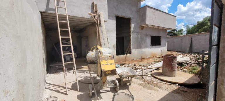 Casa com 3 Quartos à Venda, 204 m² em Setor Serra Dourada - 3ª Etapa - Aparecida De Goiânia