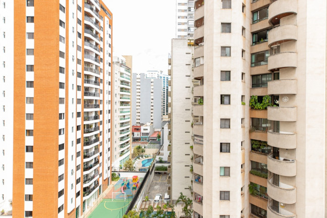 Imagem Apartamento com 2 Quartos à Venda, 57 m² em Moema - São Paulo