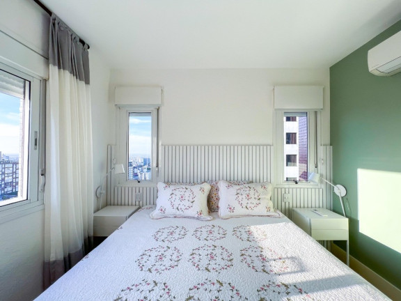 Imagem Apartamento com 2 Quartos à Venda, 97 m² em Bela Vista - Porto Alegre