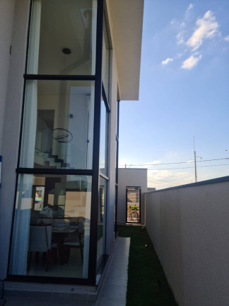 Imagem Casa com 3 Quartos à Venda, 300 m² em Parque Residencial Maria Elmira - Caçapava