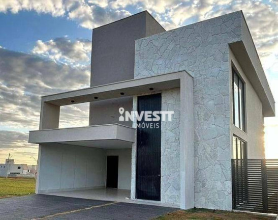 Sobrado com 4 Quartos à Venda, 220 m² em Jardins Parma - Senador Canedo