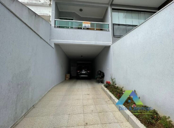 Imagem Sobrado com 3 Quartos à Venda, 250 m² em Vila Dora - Santo André