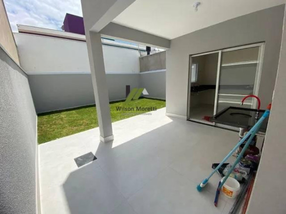 Imagem Casa com 3 Quartos à Venda, 100 m²