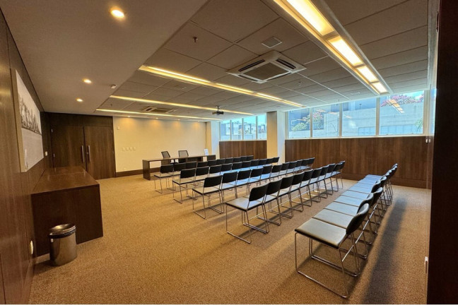 Imagem Sala Comercial à Venda, 35 m² em Jardim Botânico - Porto Alegre Imagem Sala Comercial à Venda, 35 m² em Jardim Botânico - Porto Alegre