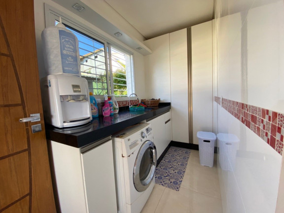 Imagem Sobrado com 4 Quartos à Venda, 253 m² em Ingleses Do Rio Vermelho - Florianópolis Imagem Sobrado com 4 Quartos à Venda, 253 m² em Ingleses Do Rio Vermelho - Florianópolis