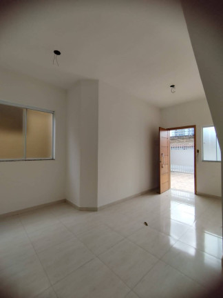 Imagem Casa de Condomínio com 2 Quartos à Venda, 76 m² em Mirim - Praia Grande