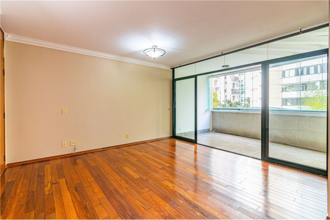 Foto do imóvel Imóvel com 4 Quartos à Venda,  em Moema - São Paulo