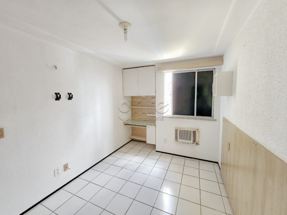 Imagem Apartamento com 3 Quartos à Venda, 54 m² em Jóquei Clube - Fortaleza