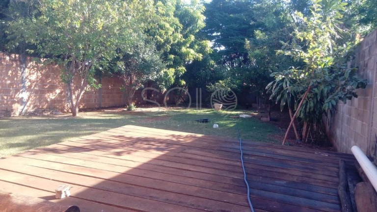 Imagem Casa com 3 Quartos à Venda, 300 m² em Centro - Araraquara Imagem Casa com 3 Quartos à Venda, 300 m² em Centro - Araraquara