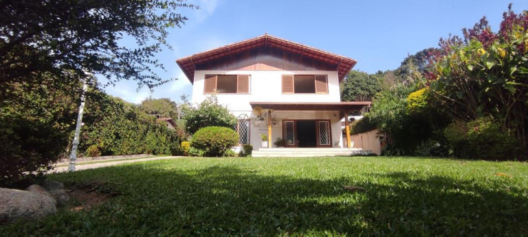 Imagem Casa com 3 Quartos à Venda, 270 m² em Bom Retiro - Teresópolis Imagem Casa com 3 Quartos à Venda, 270 m² em Bom Retiro - Teresópolis