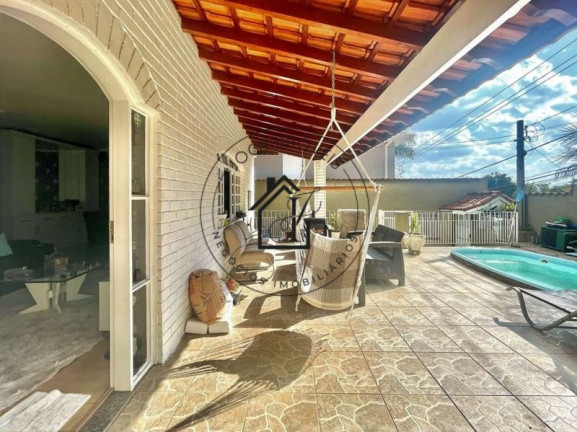 Imagem Casa com 3 Quartos à Venda, 315 m² em Vila Diva - Carapicuíba