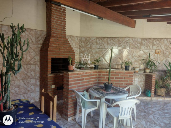 Casa com 3 Quartos à Venda, 